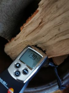 Durchführung einer Holz-Feuchtemessung von Bastian Rauin